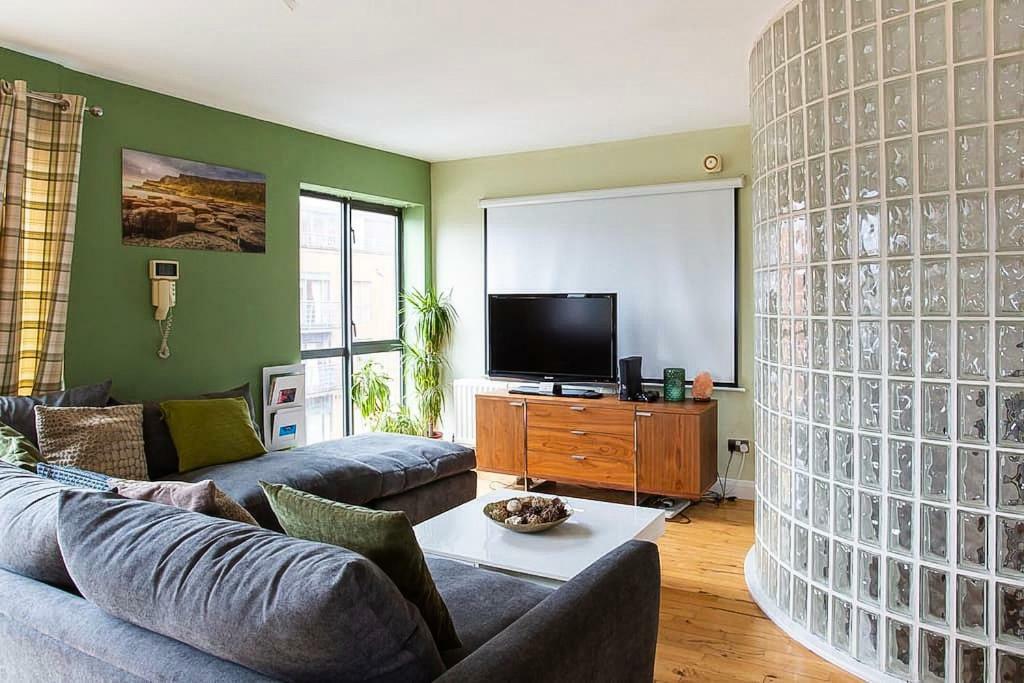 Spacious Belfast City Centre Duplex Apartment Esterno foto