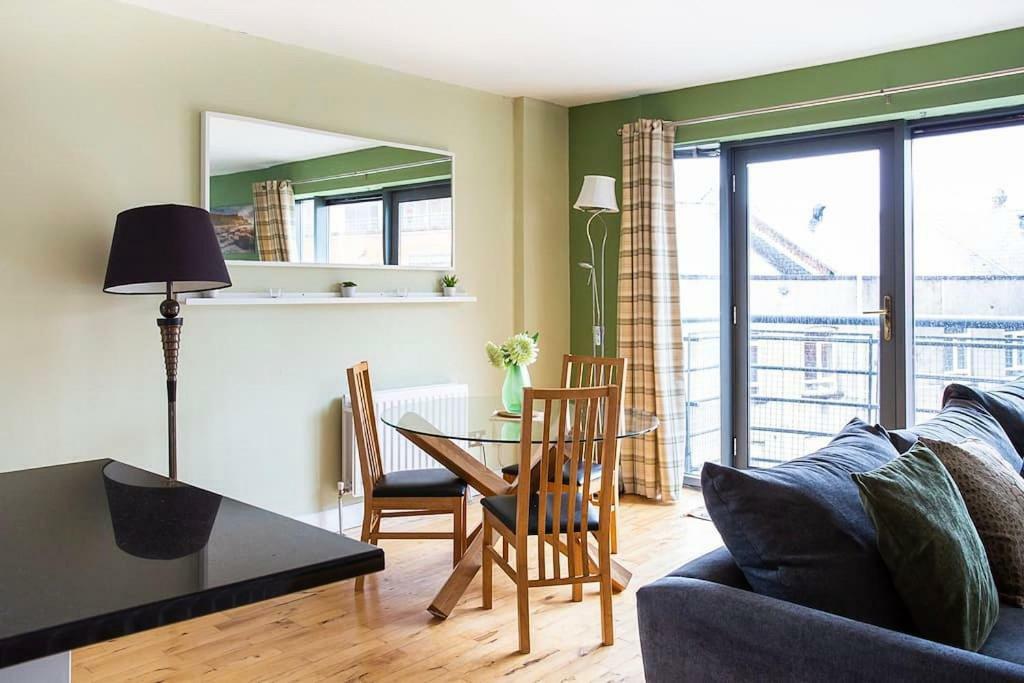 Spacious Belfast City Centre Duplex Apartment Esterno foto