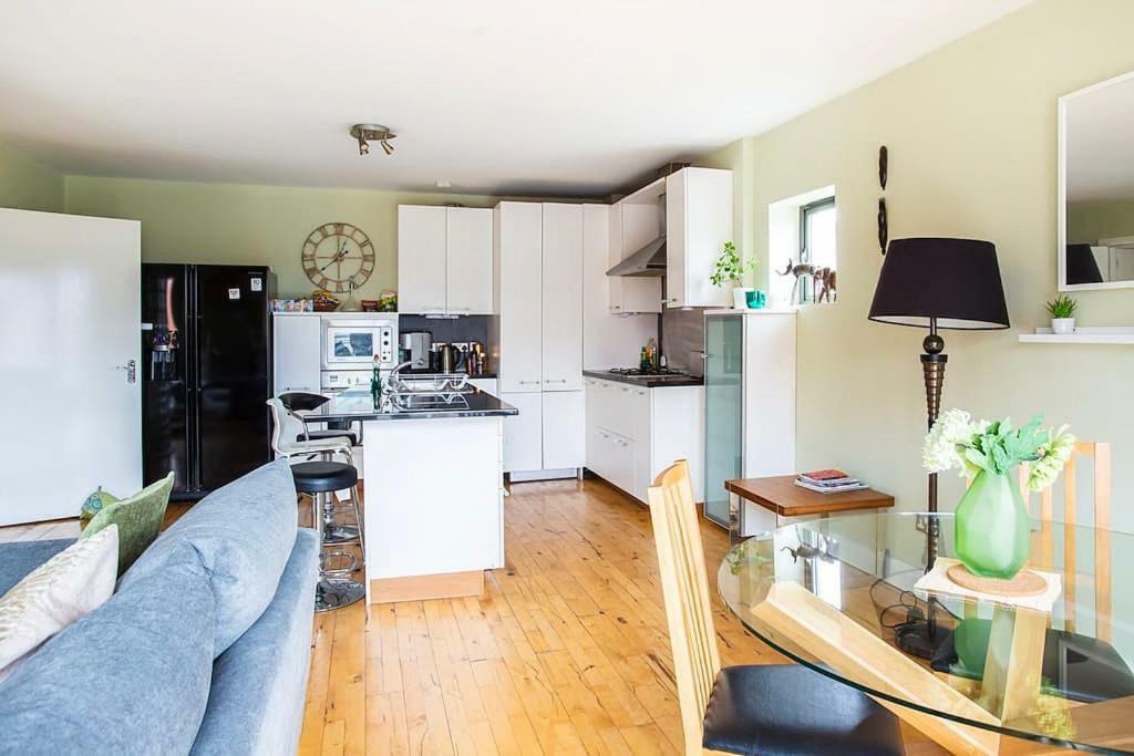 Spacious Belfast City Centre Duplex Apartment Esterno foto