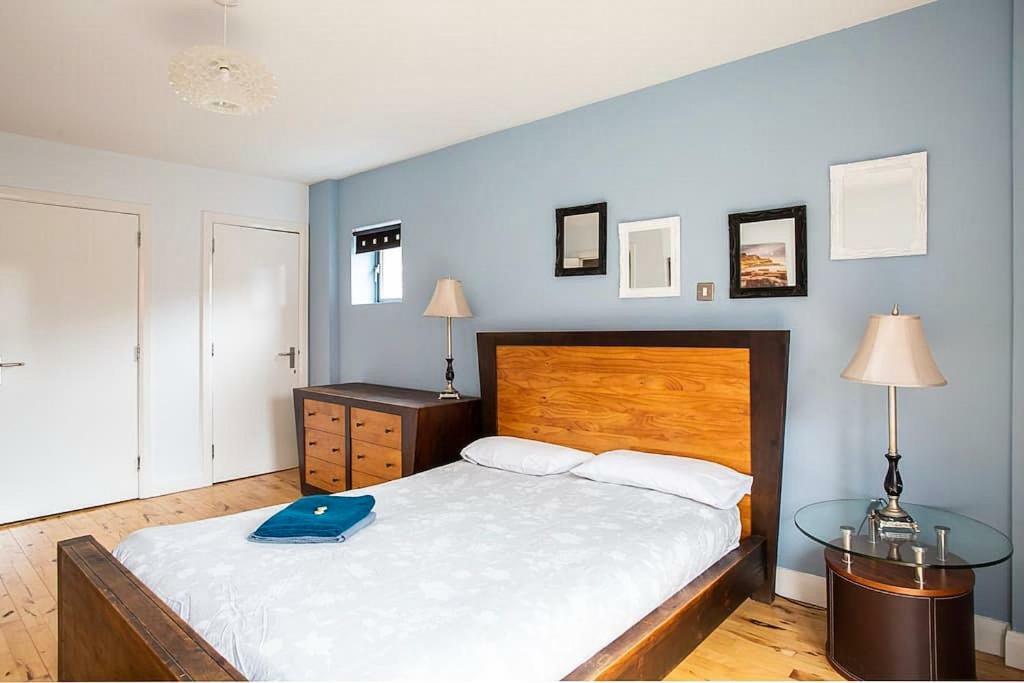 Spacious Belfast City Centre Duplex Apartment Esterno foto